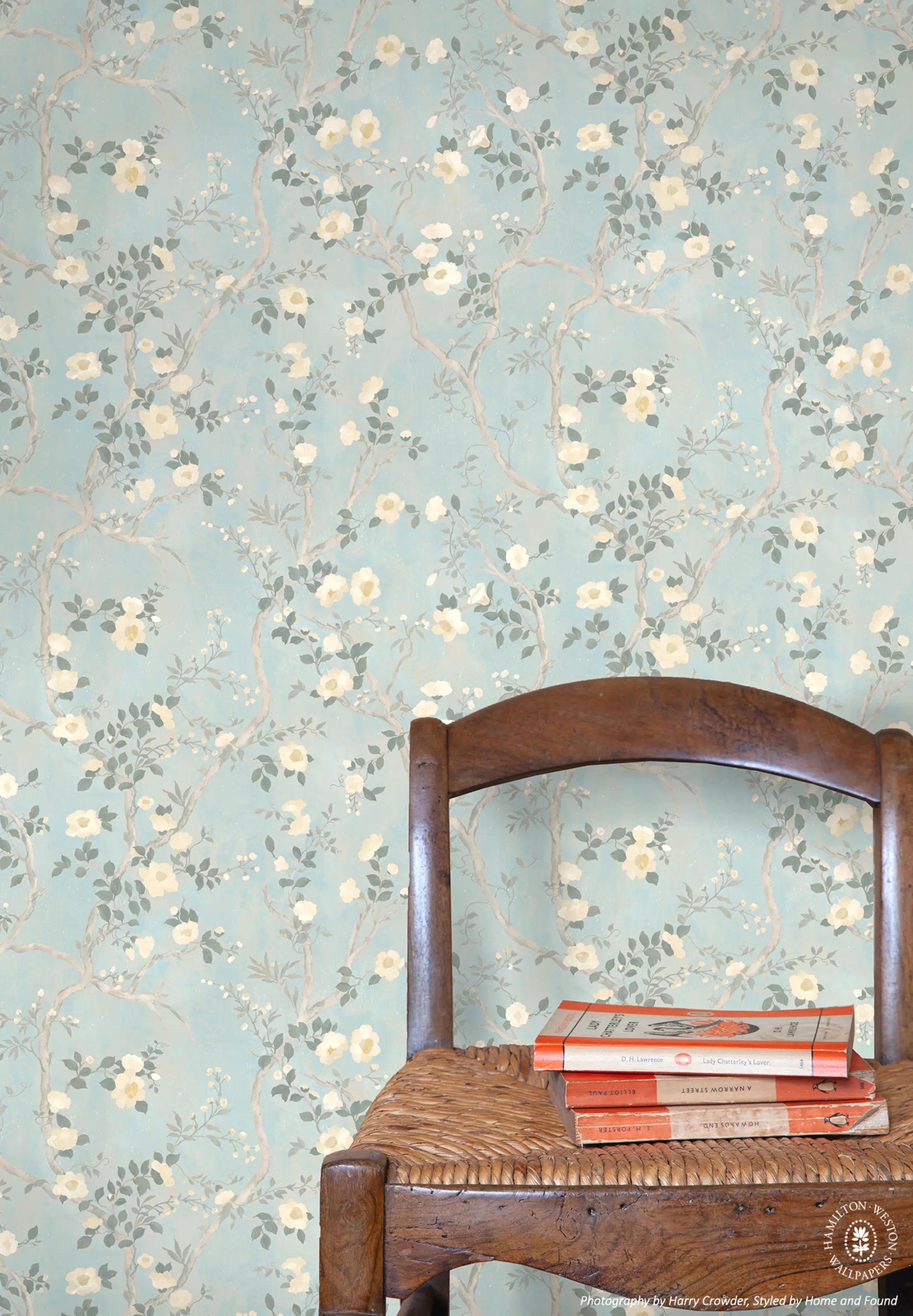 Papel de Parede Floral Camélia Retrô Galhos Delicados com Toque Vintage